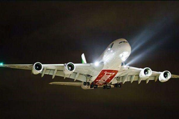 飞机照明灯具.jpg